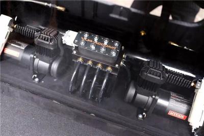 索纳塔8装车ACCUAIR气压减震器定制个性后备箱造型